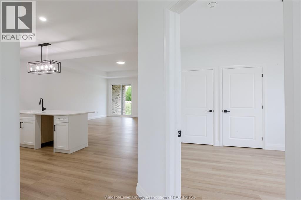701 Elliot Point Road, Amherstburg, Ontario  N9V 0H1 - Photo 7 - 26016010