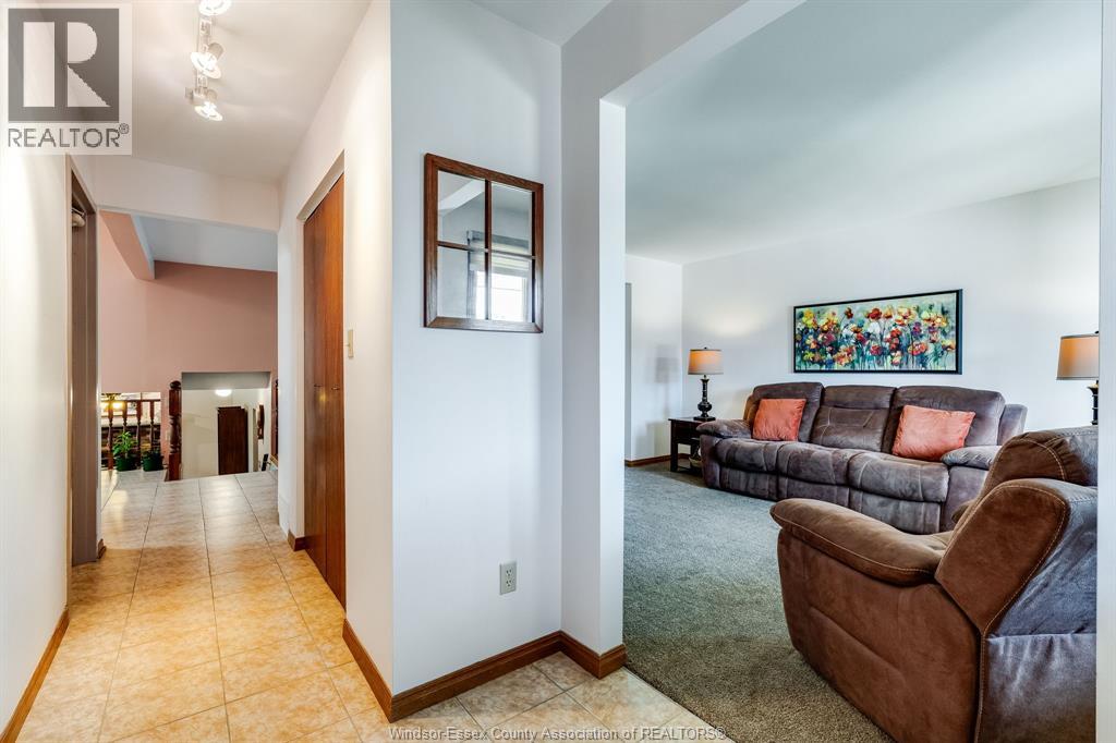 8418 Kingston, Windsor, Ontario  N8S 4R8 - Photo 2 - 26015975