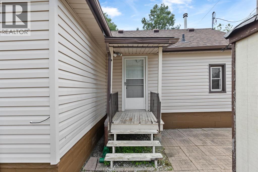 1589 Drouillard, Windsor, Ontario  N8Y 2S1 - Photo 11 - 26015957