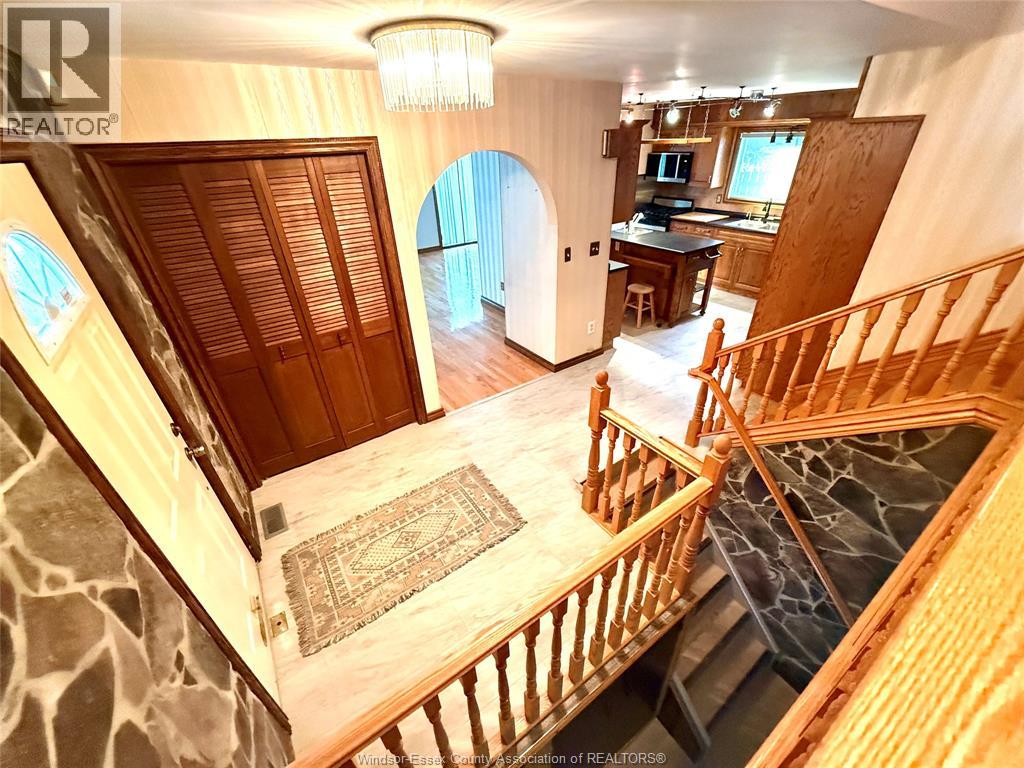 377 Fairway, St. Clair Beach, Ontario  N8N 2Y9 - Photo 7 - 26016063