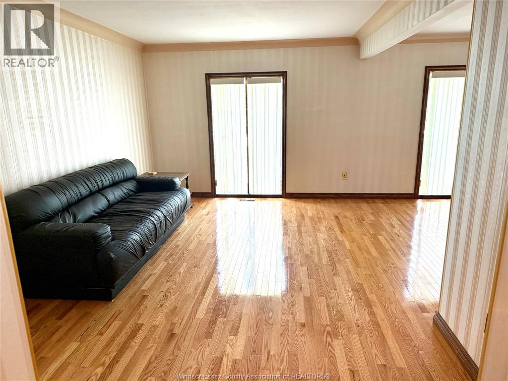 377 Fairway, St. Clair Beach, Ontario  N8N 2Y9 - Photo 8 - 26016063