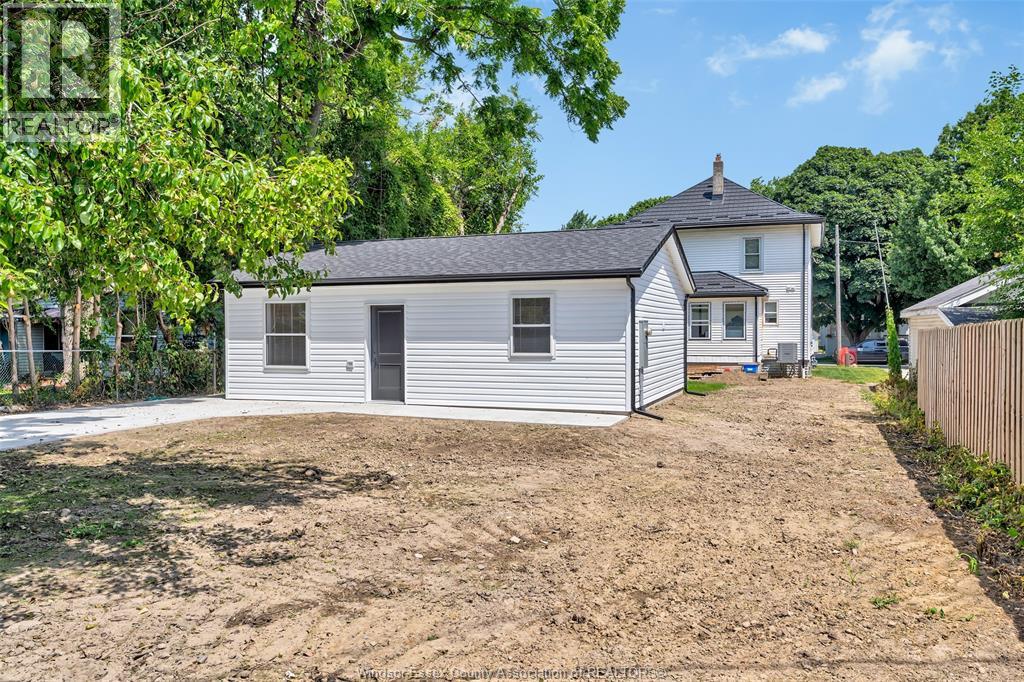 58 Marlborough Street East, Leamington, Ontario  N8H 1W7 - Photo 11 - 26015930