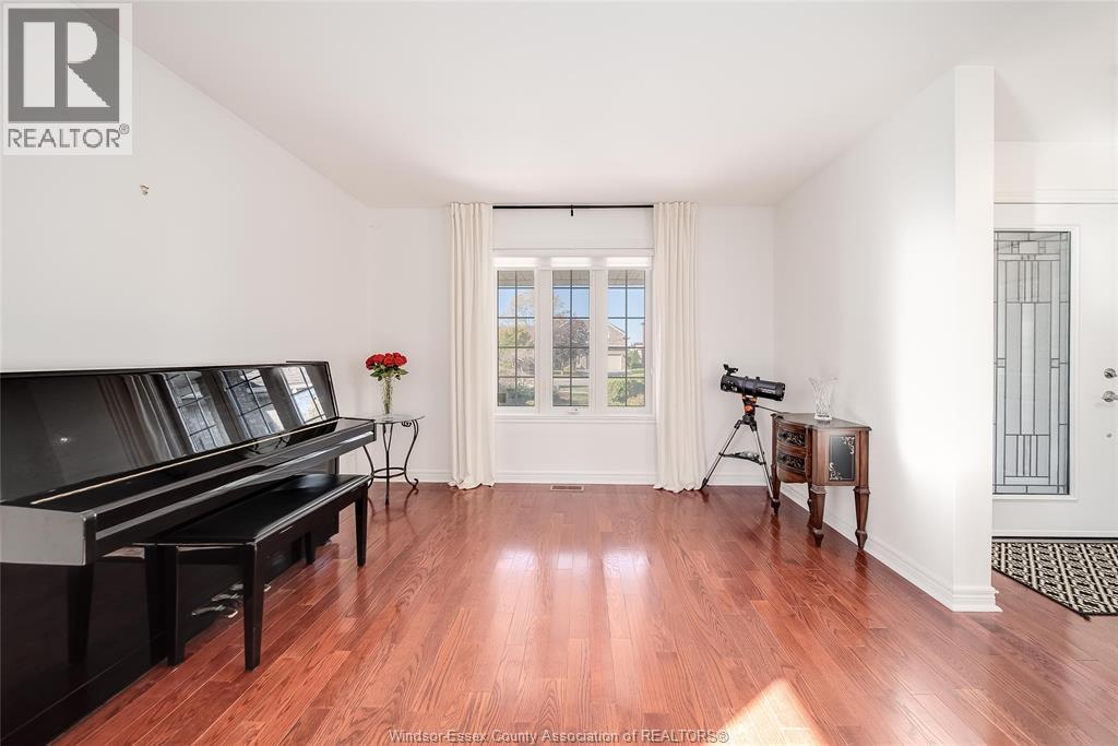 5023 Southwood Lakes Boulevard, Windsor, Ontario  N9G 2Y1 - Photo 15 - 26016097