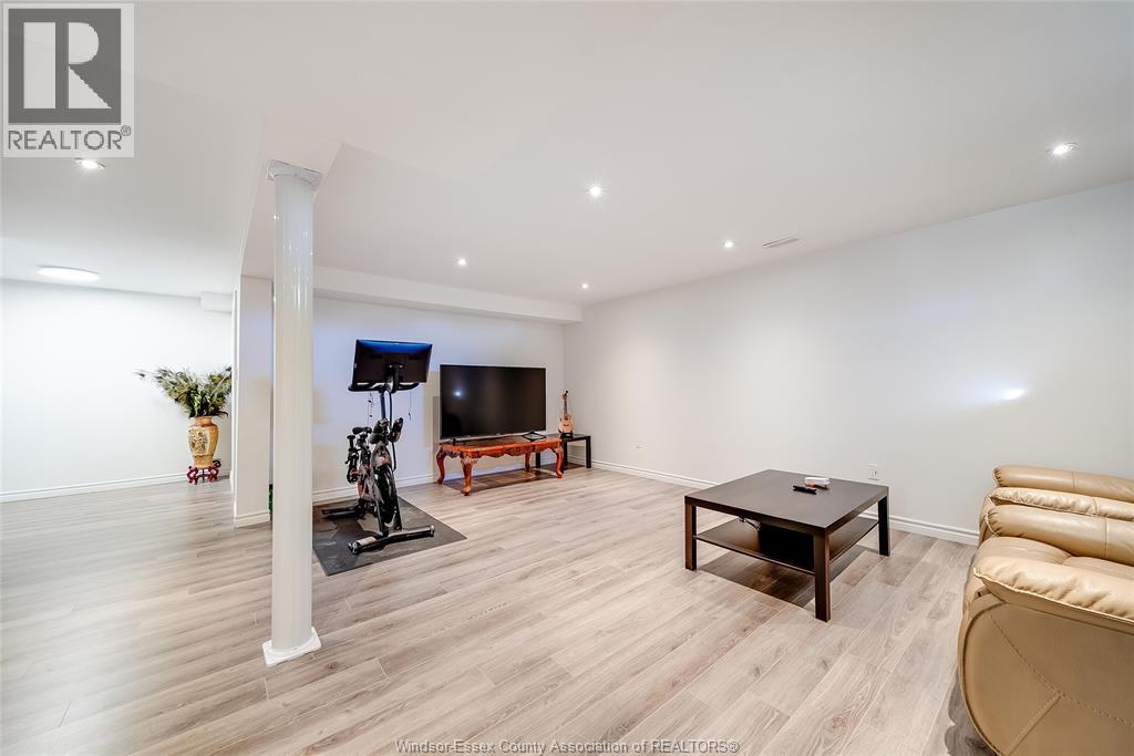 5023 Southwood Lakes Boulevard, Windsor, Ontario  N9G 2Y1 - Photo 35 - 26016097