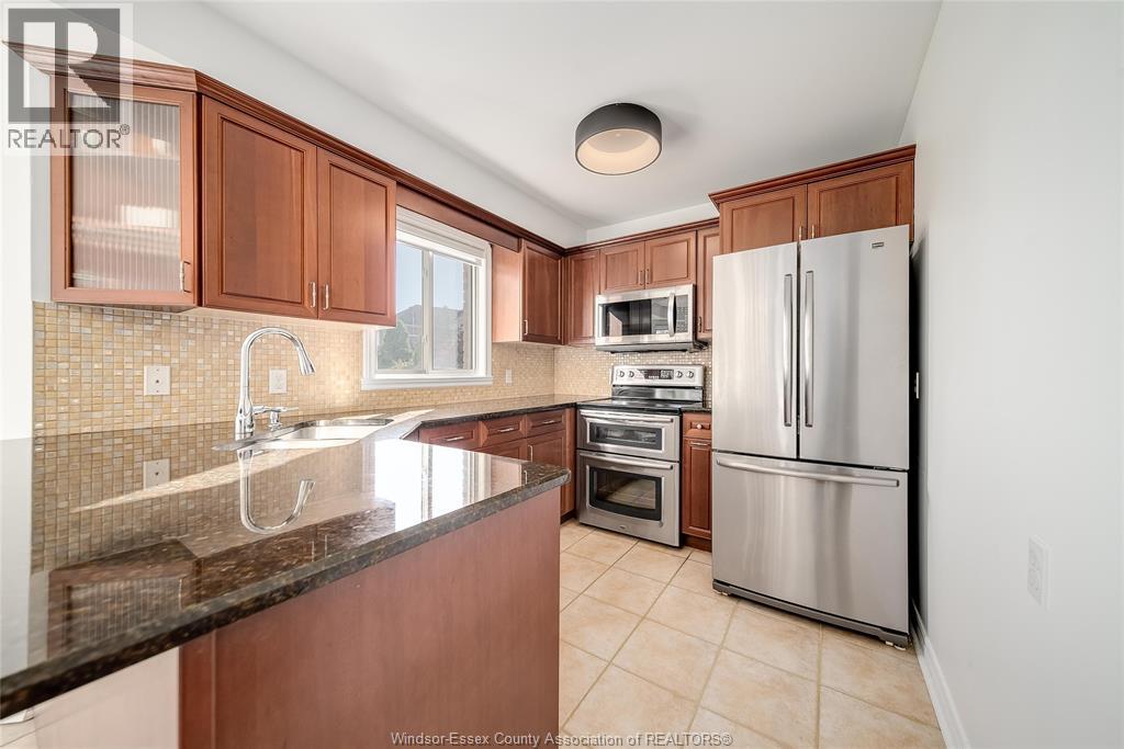 5023 Southwood Lakes Boulevard, Windsor, Ontario  N9G 2Y1 - Photo 7 - 26016097