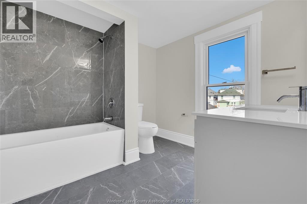 884 Moy, Windsor, Ontario  N9A 2N8 - Photo 18 - 26016092