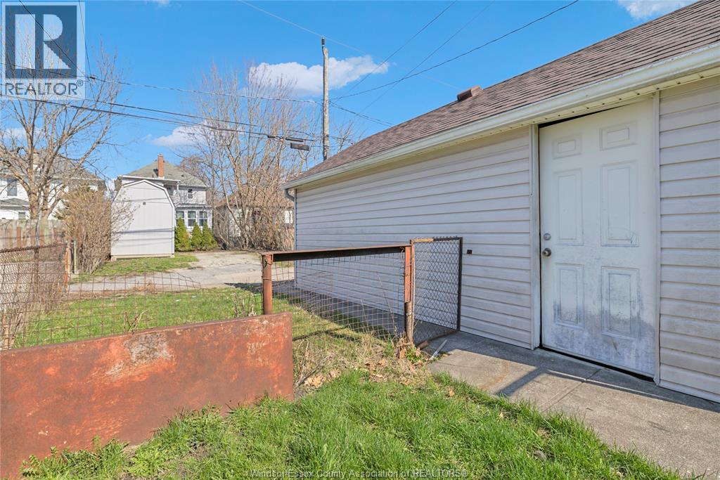 884 Moy, Windsor, Ontario  N9A 2N8 - Photo 33 - 26016092