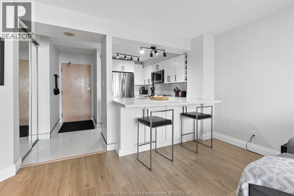 515 Riverside Drive West Unit# 1203, Windsor, Ontario  N9A 7C3 - Photo 5 - 26016101