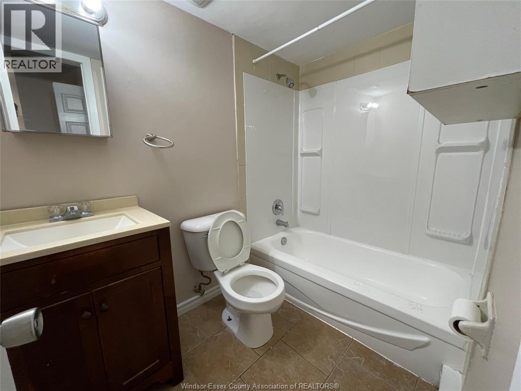 928 Howard Avenue Unit# 7, Windsor, Ontario  N9A 2S6 - Photo 13 - 26016135