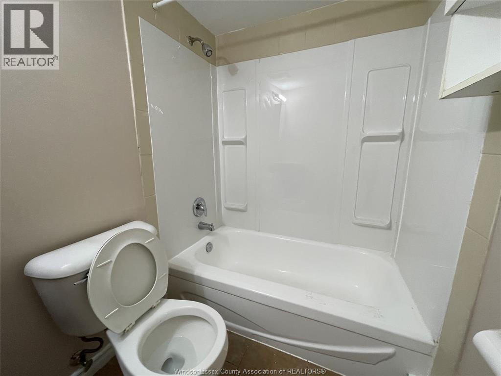928 Howard Avenue Unit# 7, Windsor, Ontario  N9A 2S6 - Photo 14 - 26016135