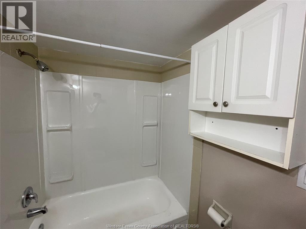928 Howard Avenue Unit# 7, Windsor, Ontario  N9A 2S6 - Photo 15 - 26016135