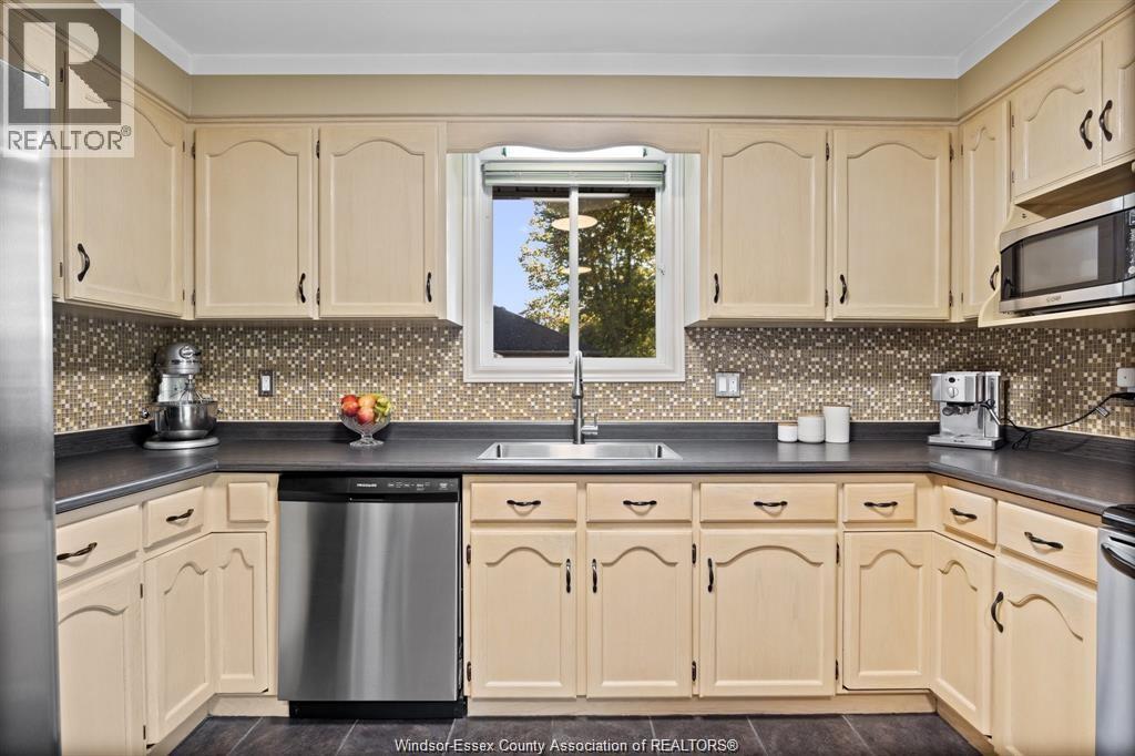 640 Delaware, Lasalle, Ontario  N9J 3J8 - Photo 11 - 26016157