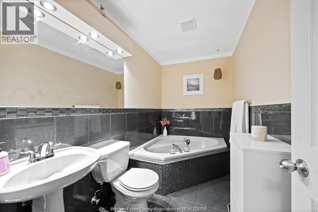 640 Delaware, Lasalle, Ontario  N9J 3J8 - Photo 29 - 26016157