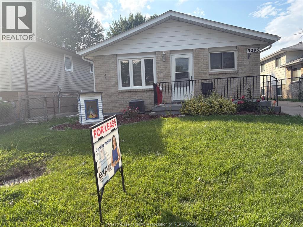 3295 Aurora, Windsor, Ontario  N8R 1Y9 - Photo 2 - 26016104