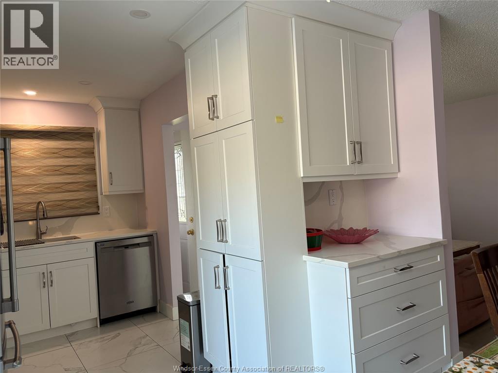 3295 Aurora, Windsor, Ontario  N8R 1Y9 - Photo 8 - 26016104