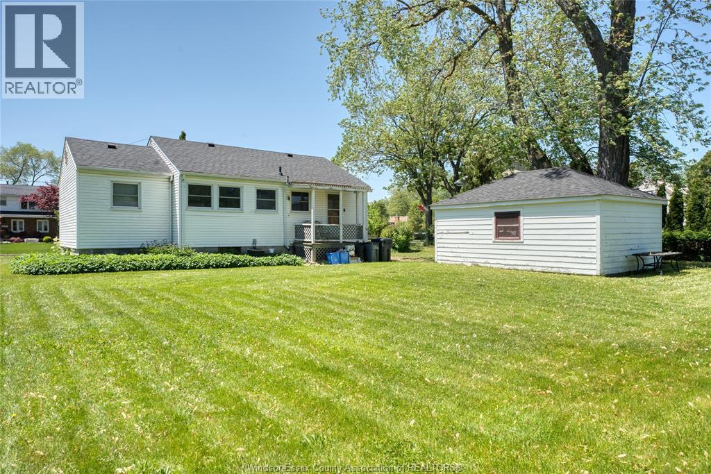 4062 Roseland Drive East, Windsor, Ontario  N9G 1Y4 - Photo 33 - 26016169