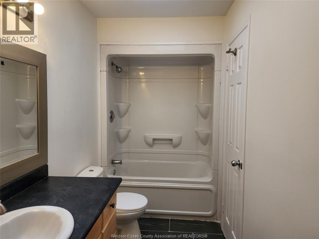 12769 Lemire Street, Tecumseh, Ontario  N8N 4V1 - Photo 11 - 26016170