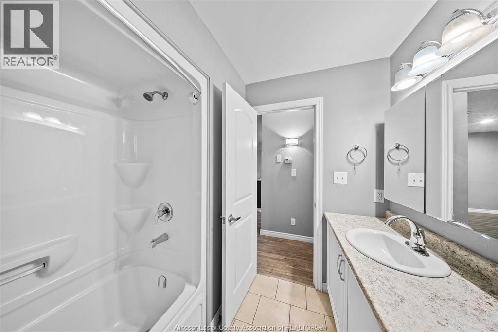 3237 Seville, Windsor, Ontario  N8M 0A3 - Photo 28 - 26016179