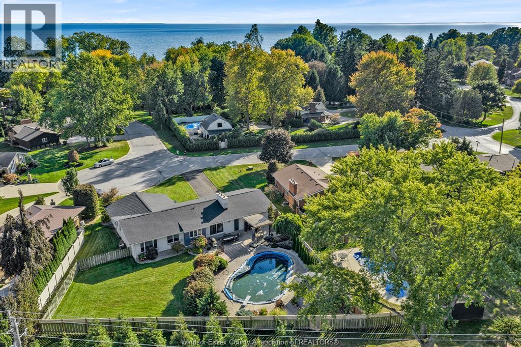 7 Longbeach Drive, Leamington, Ontario  N8H 4H9 - Photo 4 - 26016163