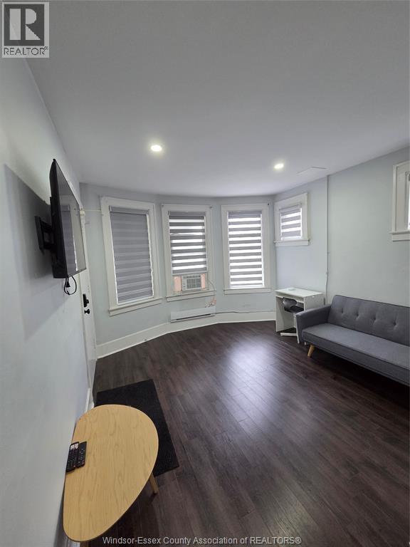 1178 Giles Boulevard East Unit# 3, Windsor, Ontario  N9A 4G4 - Photo 3 - 26016074