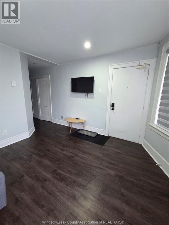 1178 Giles Boulevard East Unit# 3, Windsor, Ontario  N9A 4G4 - Photo 4 - 26016074