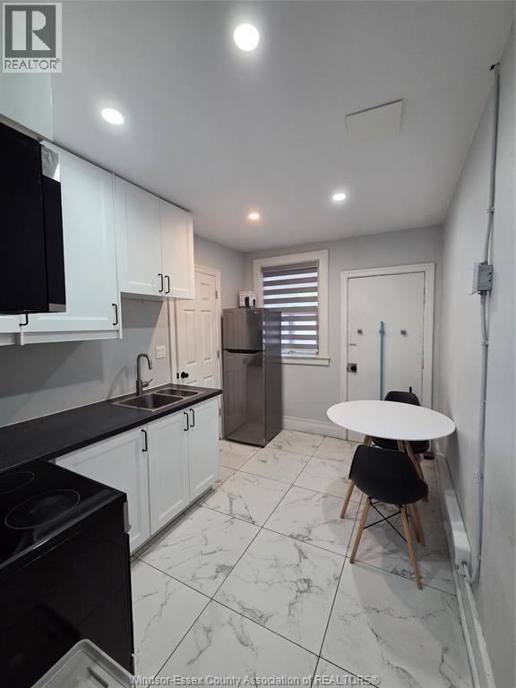 1178 Giles Boulevard East Unit# 3, Windsor, Ontario  N9A 4G4 - Photo 8 - 26016074