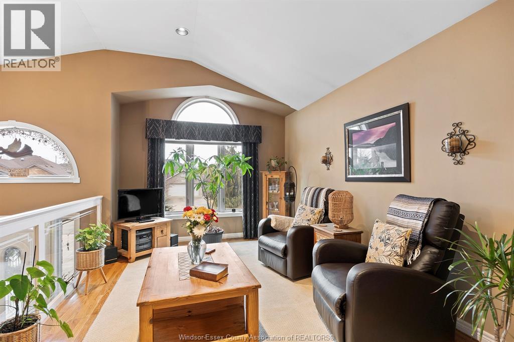 12123 Cranbrook, Tecumseh, Ontario  N8N 2M1 - Photo 2 - 26016206