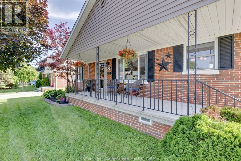 2790 Randolph Avenue, Windsor, Ontario  N9E 3C9 - Photo 3 - 26016225
