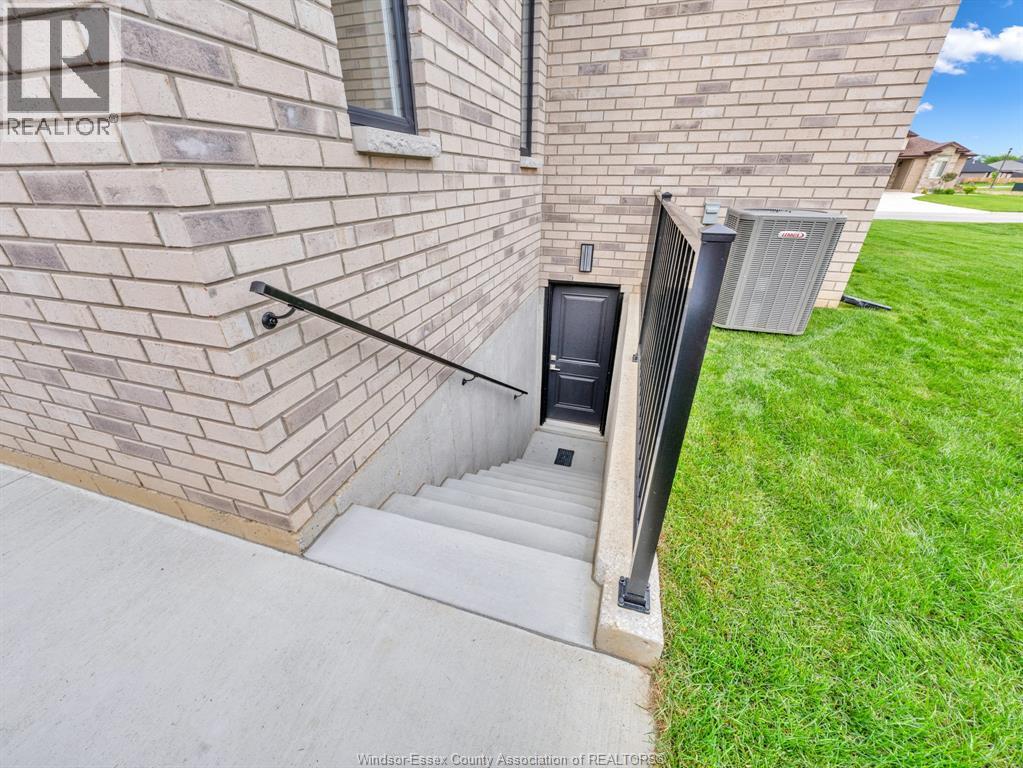 61 Hilton Court, Amherstburg, Ontario  N9V 4B6 - Photo 38 - 26016216