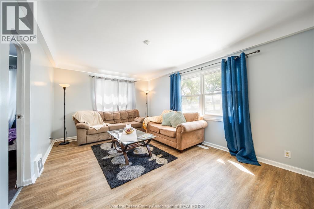 473 Indian Road, Windsor, Ontario  N9C 2M3 - Photo 4 - 26016192