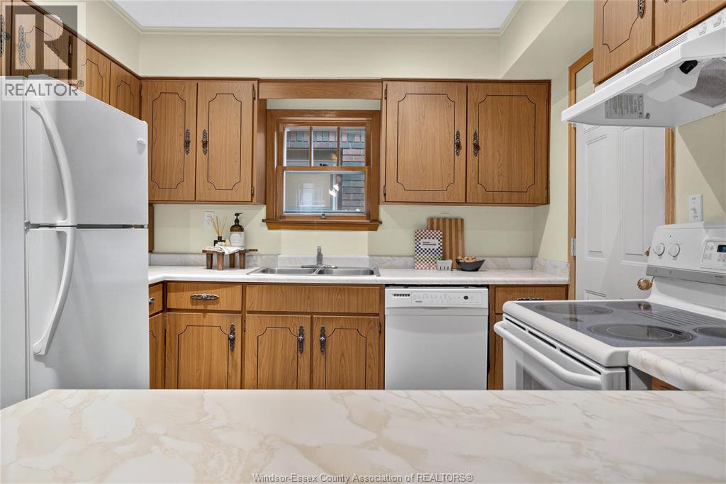 947 Bruce Avenue, Windsor, Ontario  N9A 4X8 - Photo 16 - 26016253