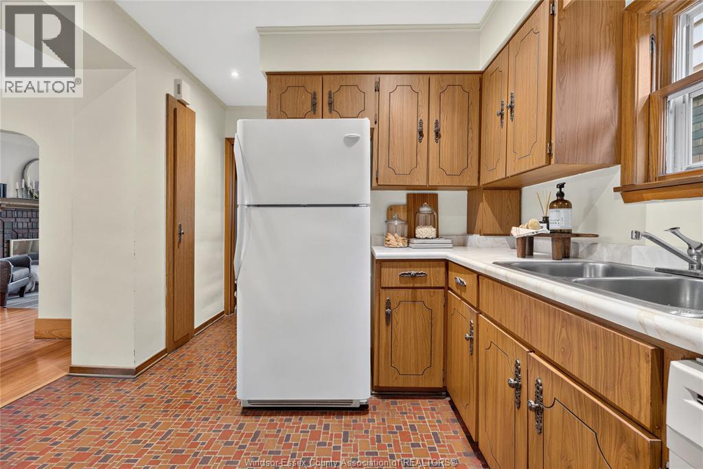947 Bruce Avenue, Windsor, Ontario  N9A 4X8 - Photo 18 - 26016253
