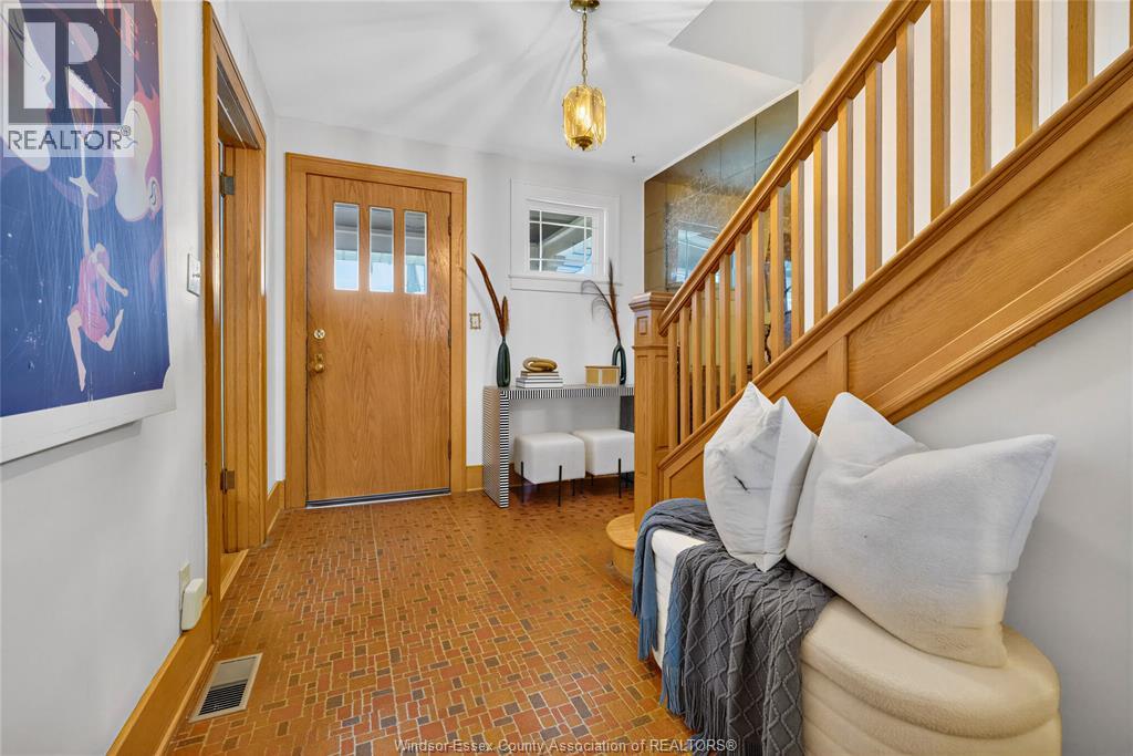 947 Bruce Avenue, Windsor, Ontario  N9A 4X8 - Photo 6 - 26016253