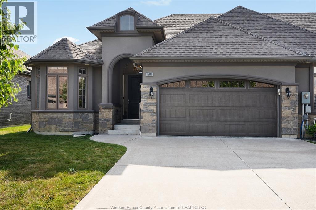 1701 Cypress, Windsor, Ontario  N8P 1Y4 - Photo 1 - 26016266