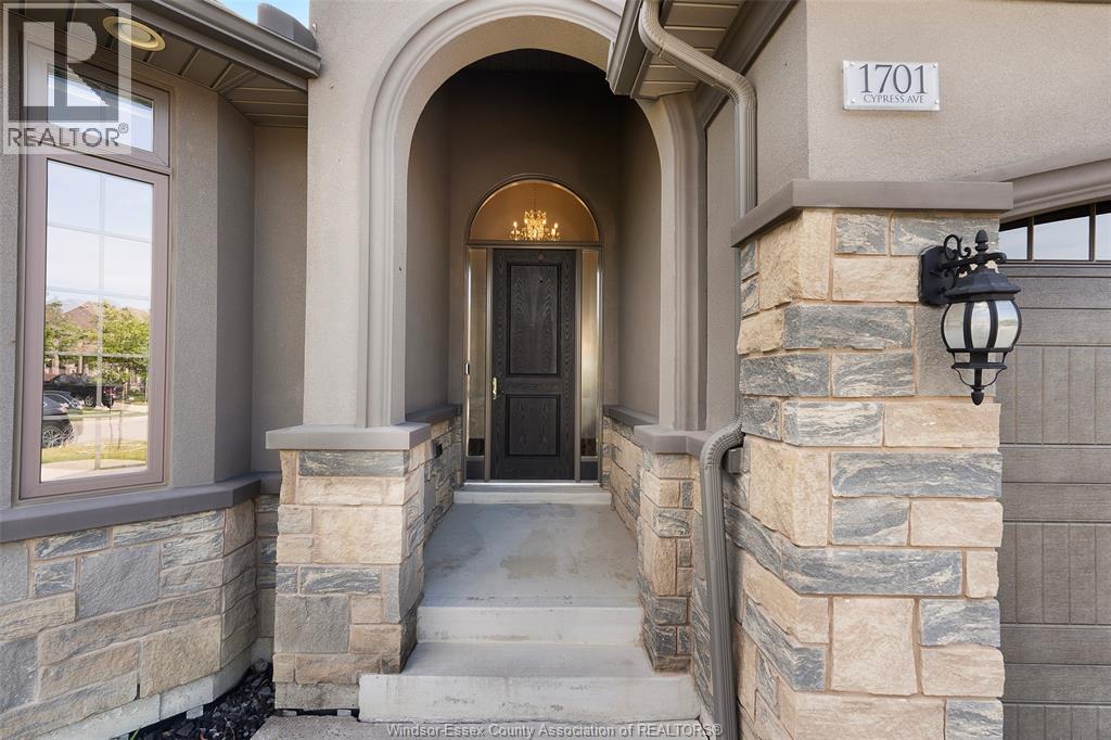 1701 Cypress, Windsor, Ontario  N8P 1Y4 - Photo 4 - 26016266