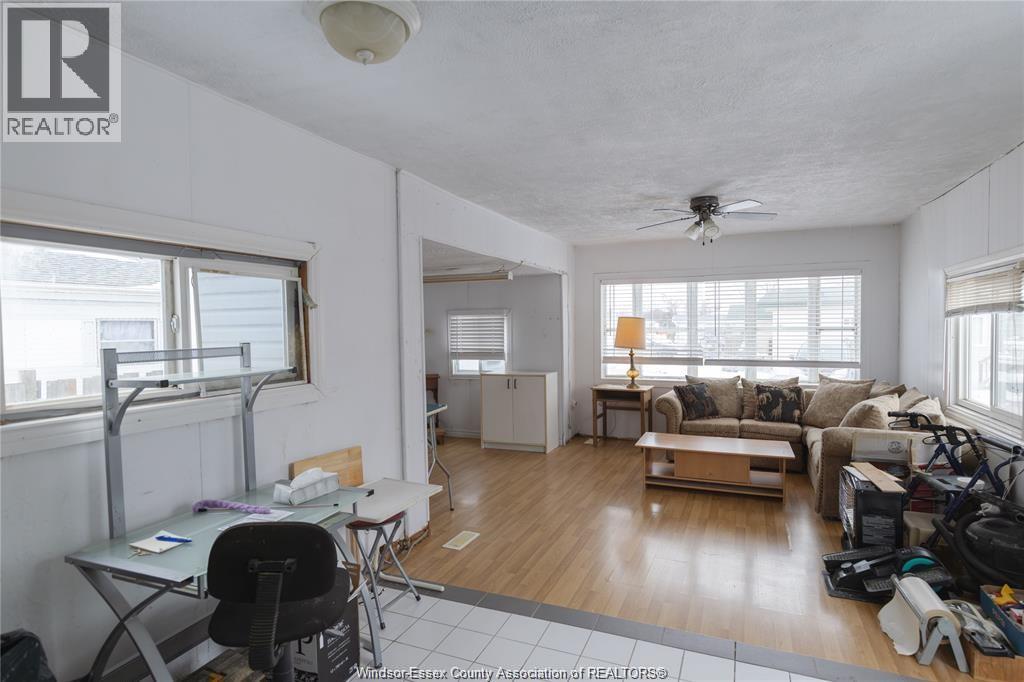 3 Oak, Essex, Ontario  N0R 1J0 - Photo 2 - 26016293