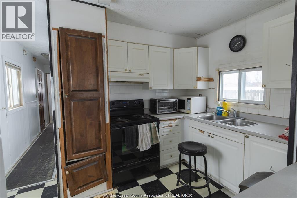3 Oak, Essex, Ontario  N0R 1J0 - Photo 4 - 26016293