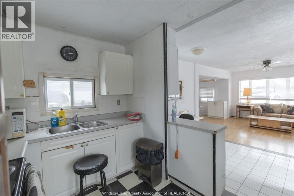 3 Oak, Essex, Ontario  N0R 1J0 - Photo 5 - 26016293