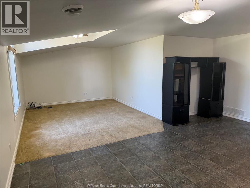 695 Front Road North Unit# Upper, Amherstburg, Ontario  N9V 2V6 - Photo 3 - 26016294