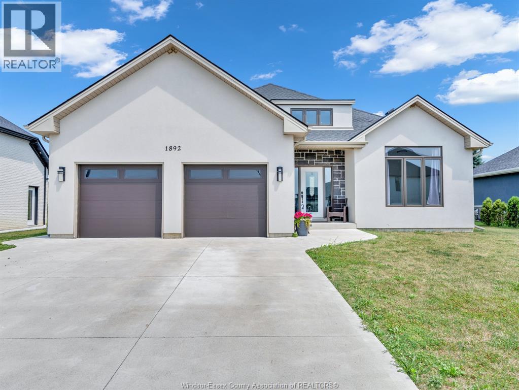 1892 VILLA CANAL, Kingsville, Ontario