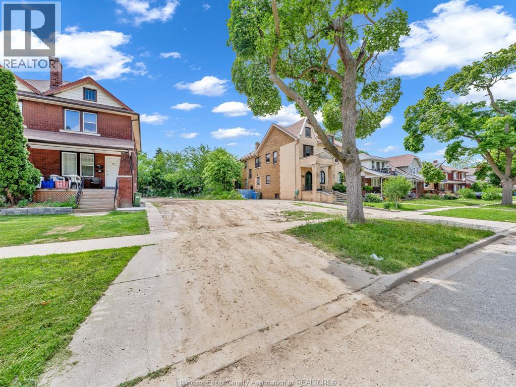 421 Partington Avenue, Windsor, Ontario  N8W 3S1 - Photo 3 - 26016343
