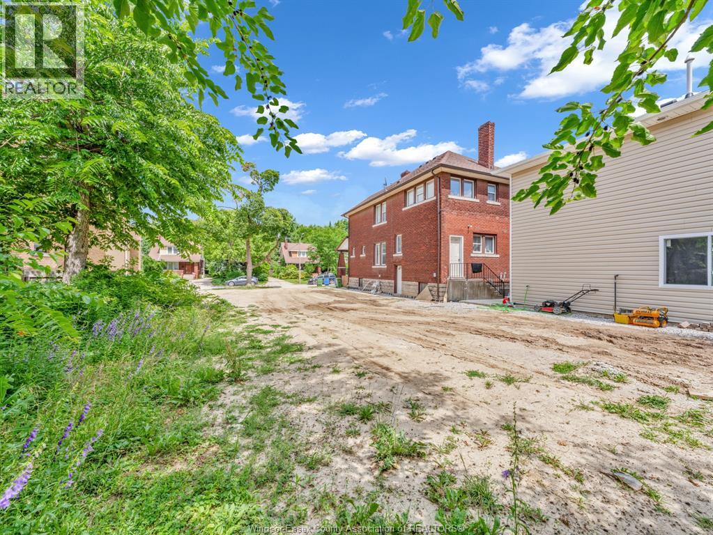 421 Partington Avenue, Windsor, Ontario  N8W 3S1 - Photo 4 - 26016343
