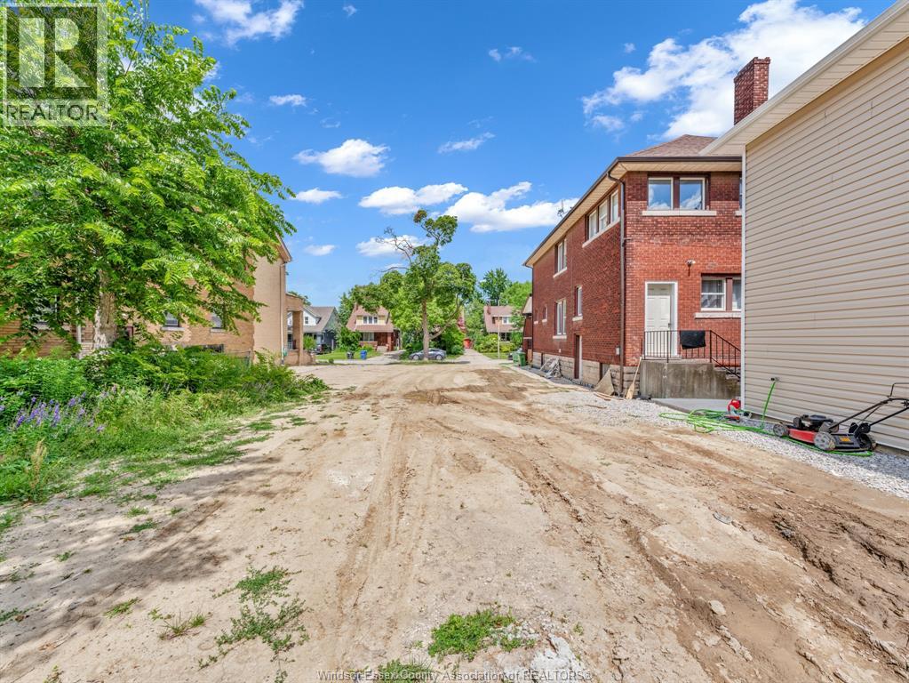 421 Partington Avenue, Windsor, Ontario  N8W 3S1 - Photo 5 - 26016343