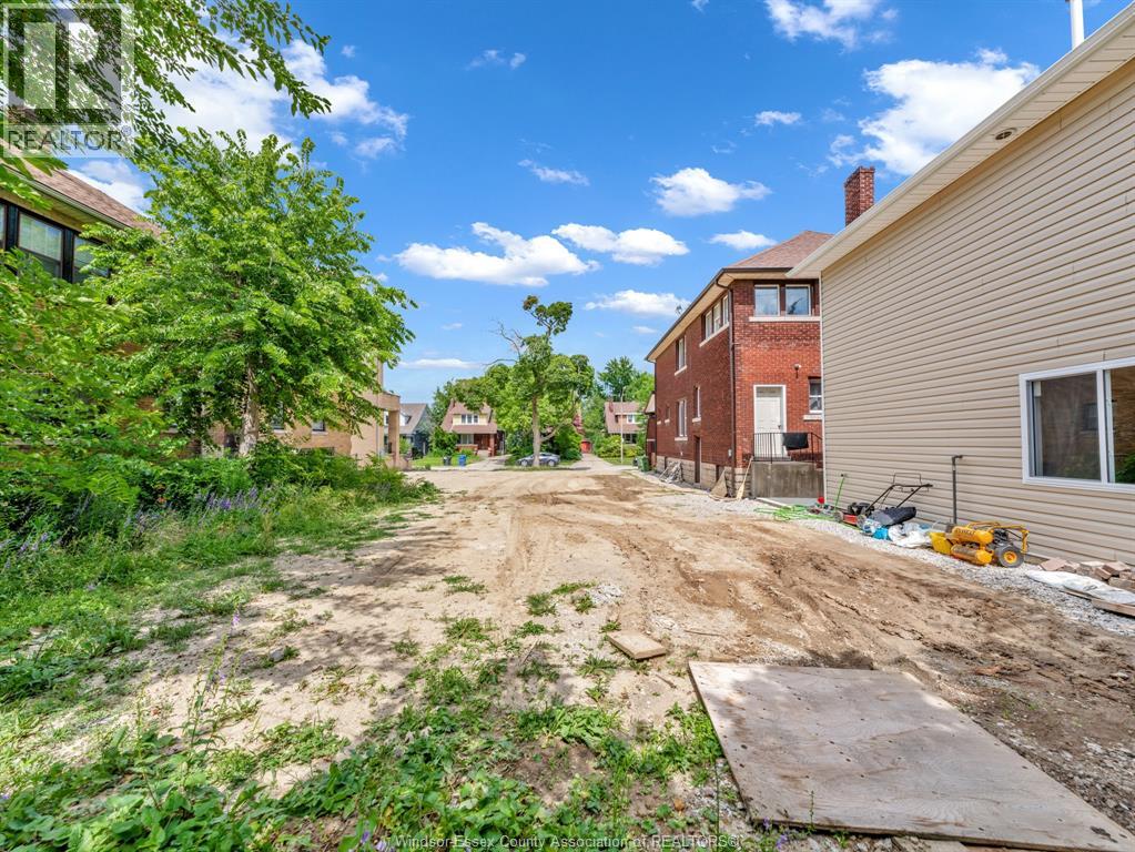 421 Partington Avenue, Windsor, Ontario  N8W 3S1 - Photo 9 - 26016343