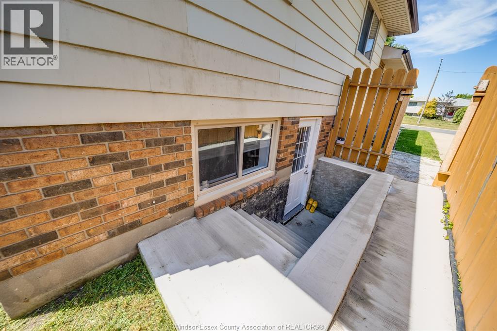 386 Woodridge, Tecumseh, Ontario  N8N 3A8 - Photo 49 - 26016009
