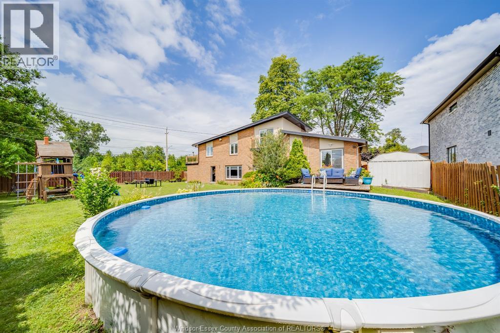 2405 Roxborough Boulevard, Windsor, Ontario  N9E 2Z7 - Photo 48 - 26016333