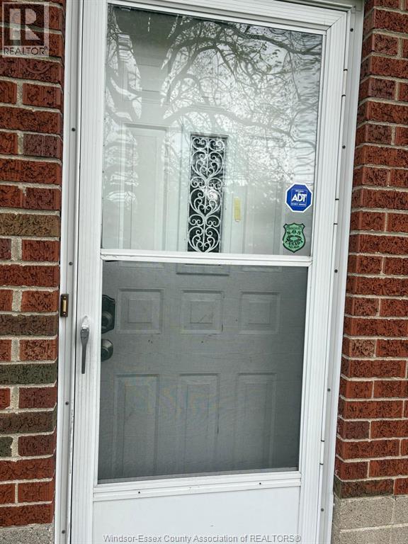 3580 Mckay Unit# Lower, Windsor, Ontario  N9E 2R9 - Photo 2 - 26016372