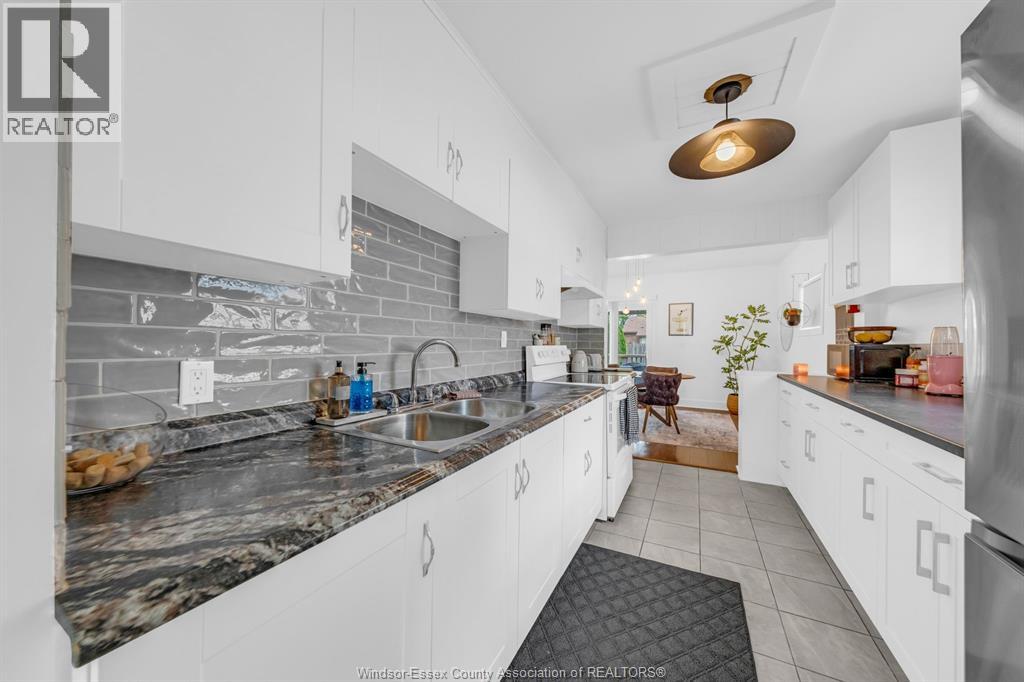1196 Curry Avenue, Windsor, Ontario  N9B 2C9 - Photo 19 - 26016375