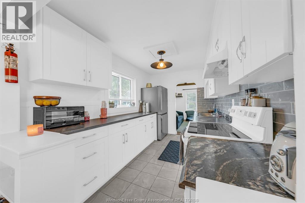 1196 Curry Avenue, Windsor, Ontario  N9B 2C9 - Photo 20 - 26016375