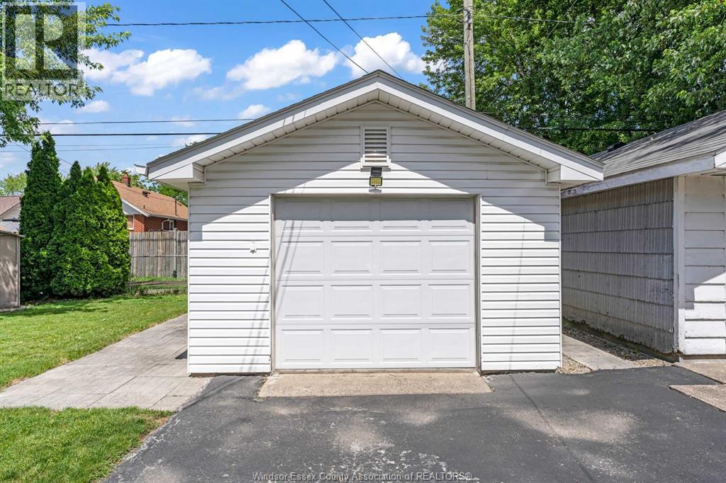1196 Curry Avenue, Windsor, Ontario  N9B 2C9 - Photo 25 - 26016375